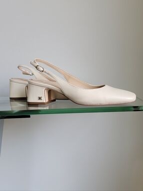 Sam Edelman Terra Cream Sandels Sz: 5.5 Like New
